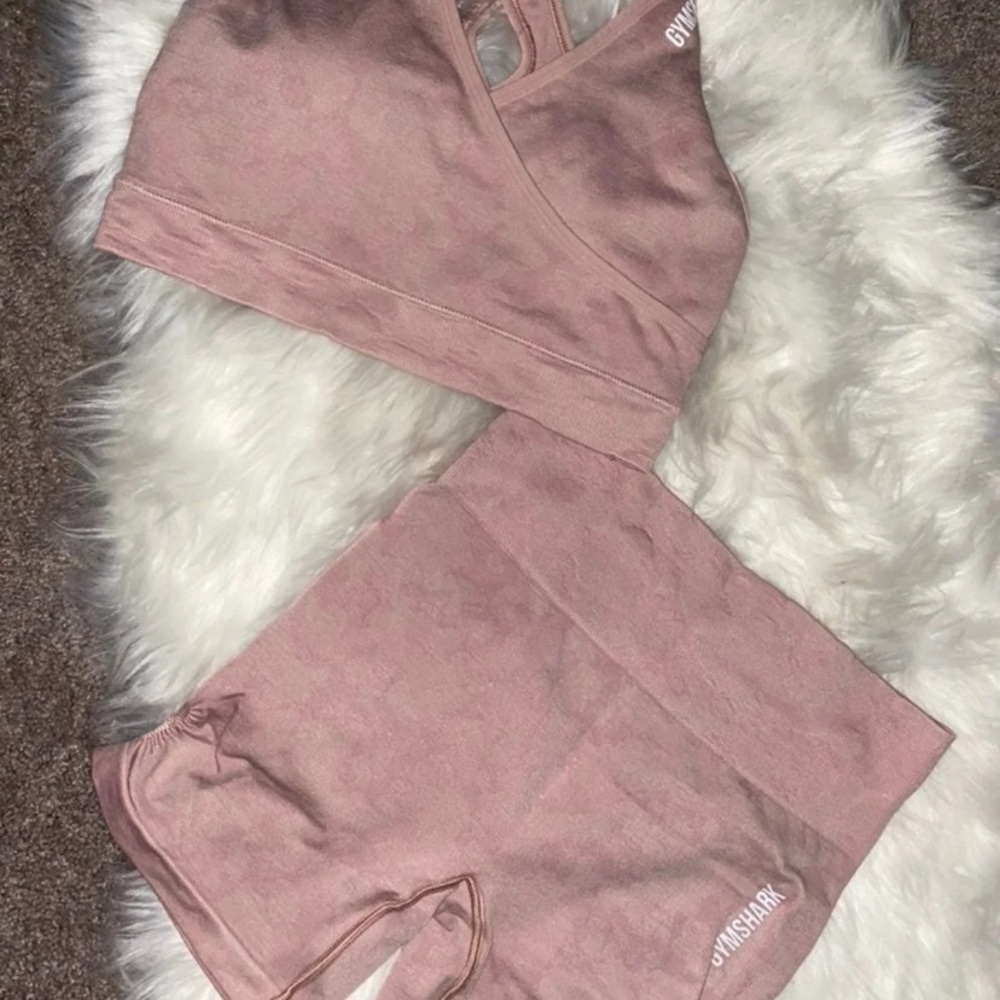 Gymshark adapt pink camo set